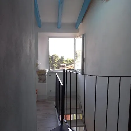 بيت للعطل La Casetta Della Rina ليريسي