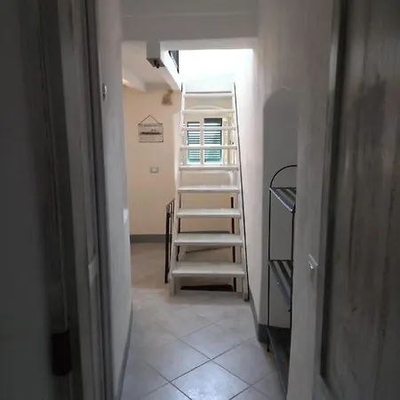 La Casetta Della Rina ليريسي